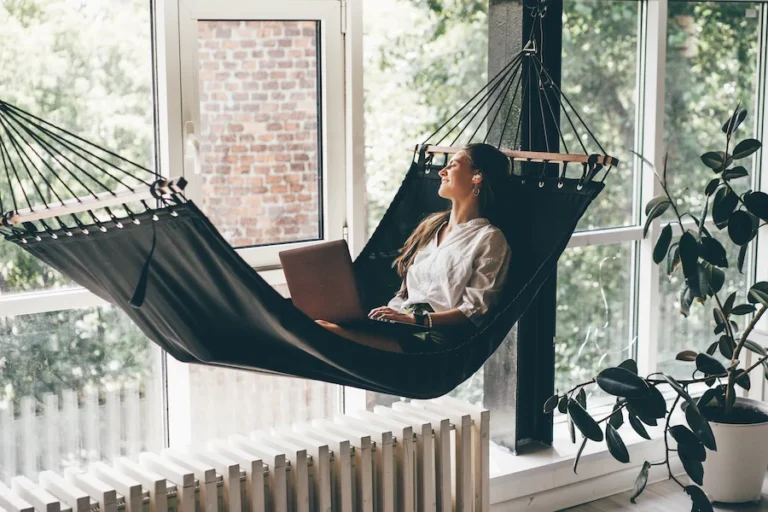 Hammock_Universe__Hammock_Universe_Trends_in_Home_Decor_Creating_Cozy_Corners_900x